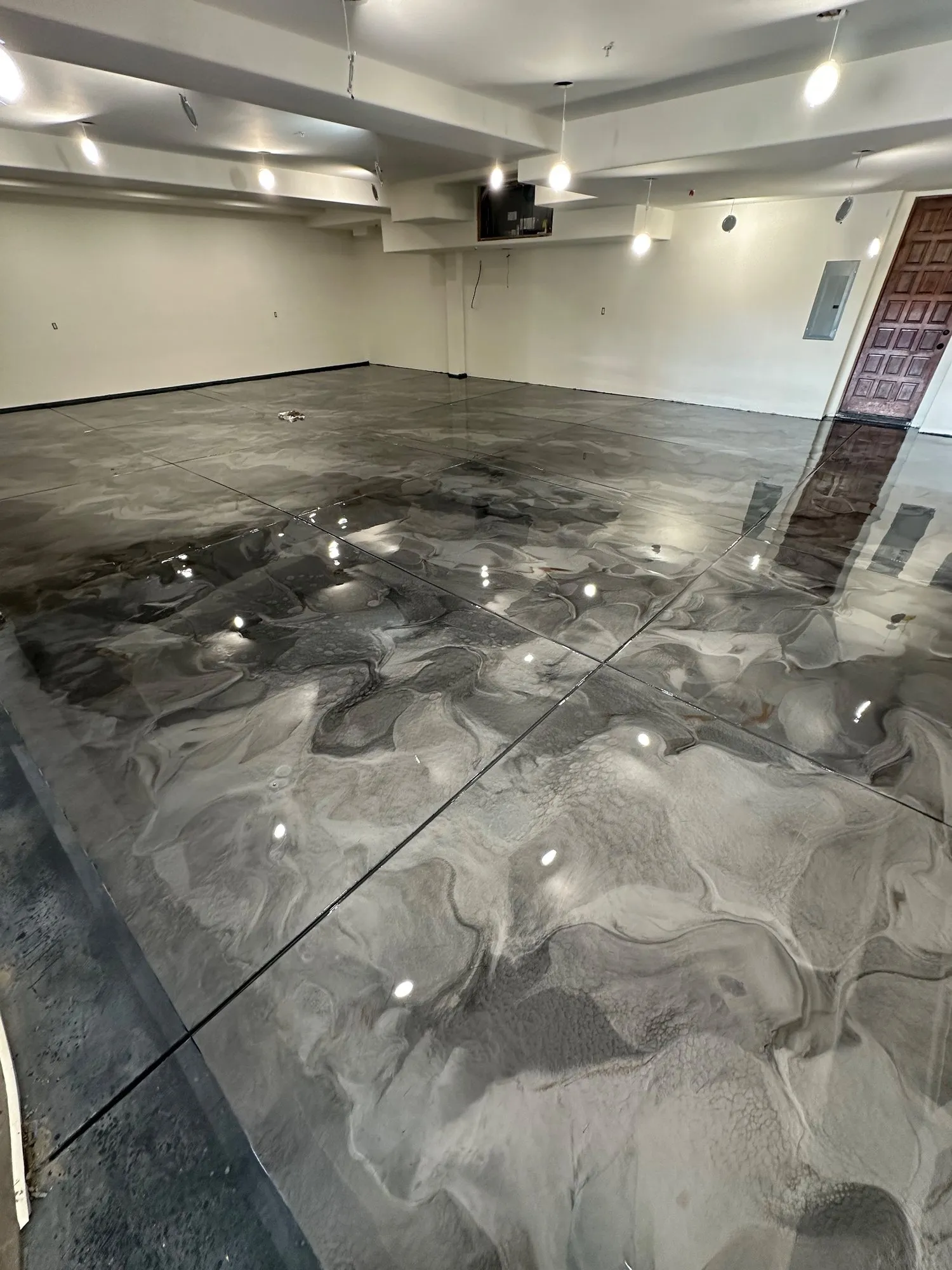 4-car metallic epoxy garage in Irvine