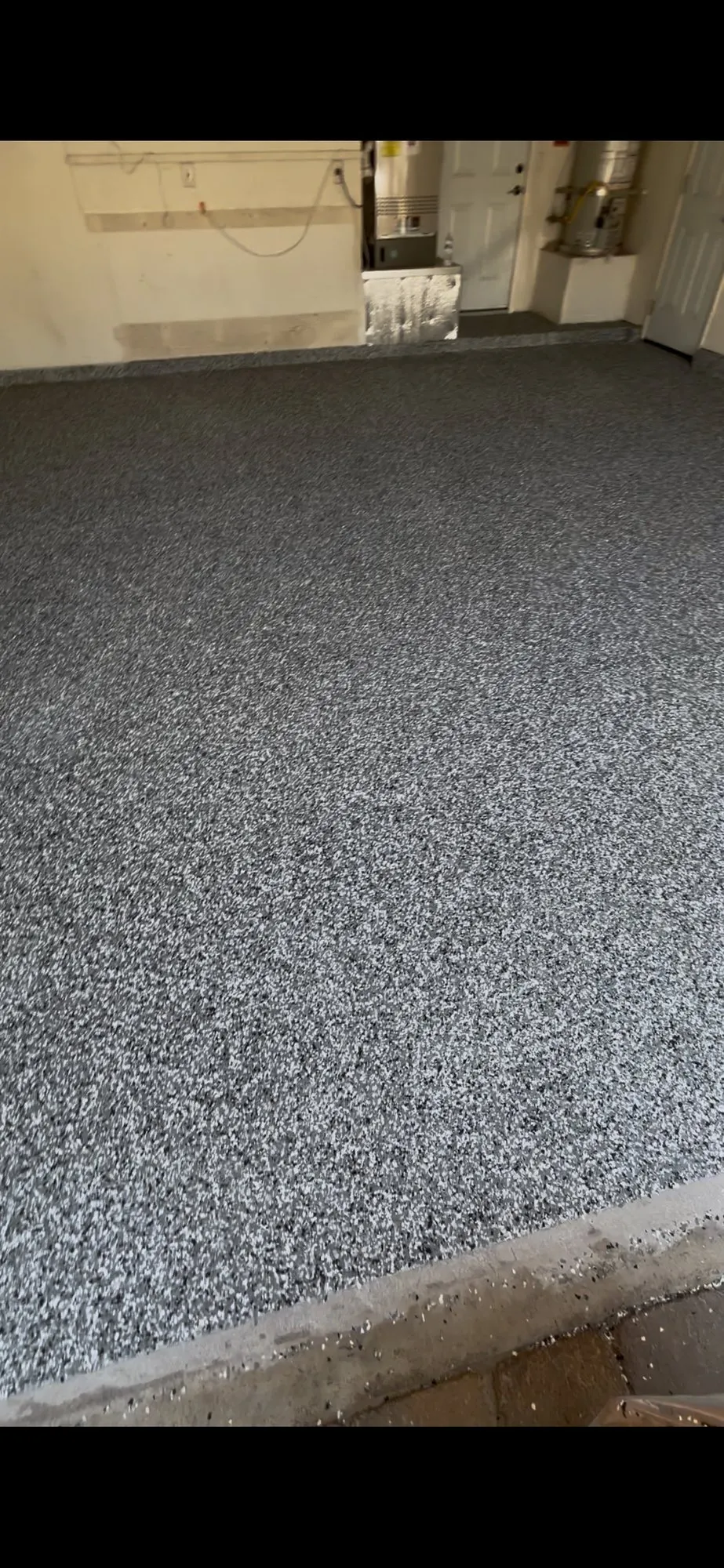 Flake epoxy 2-car garage in Anaheim, photo 2