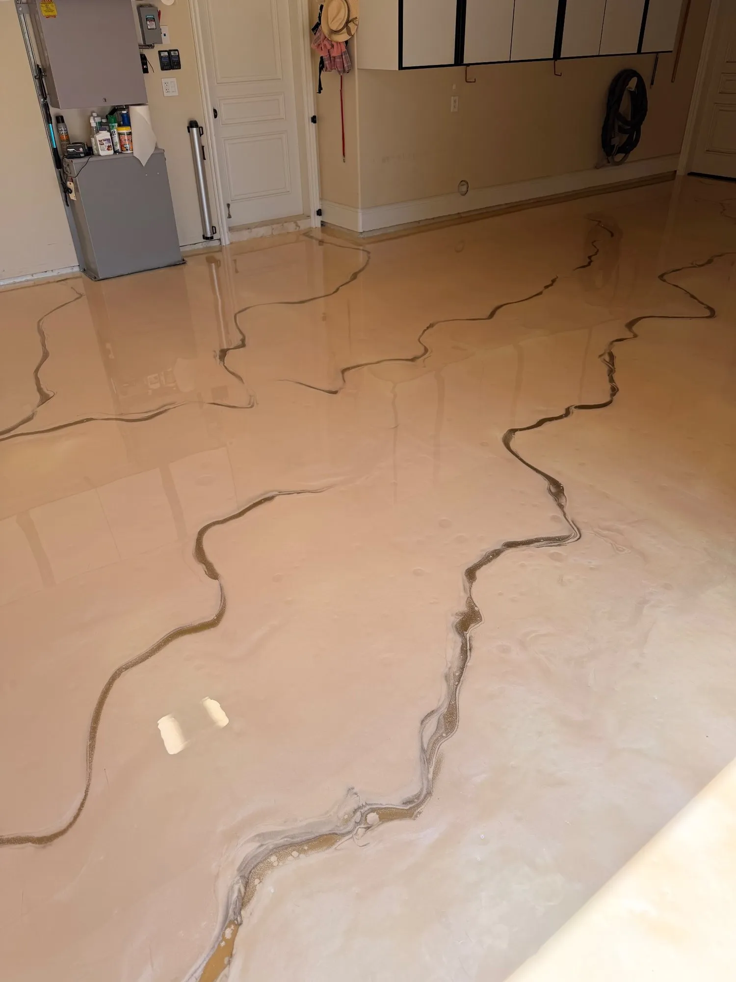 Metallic floor on a leveled slab in Huntington Beach, photo 2